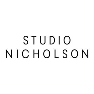 Studio Nicholson ロゴタイプ