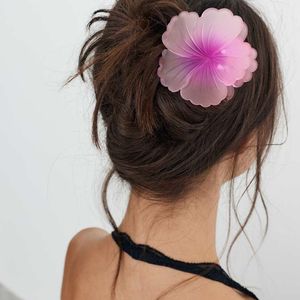 Pull&Bear Pink Flower Hair Clip