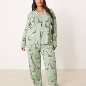 Chelsea Peers Green Exclusive Curve Long Sleeve Revere & Pant Pajama Set