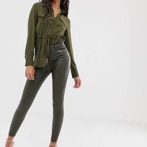 Lipsy Grün – Beschichtete, enge Jeans
