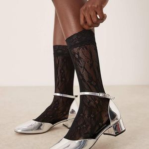 SUI AVA Brown Floral Lace Socks