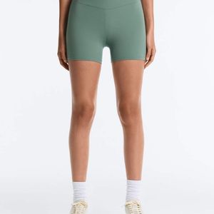 Oysho Green Comfortlux High-Rise 10Cm Hot Pants