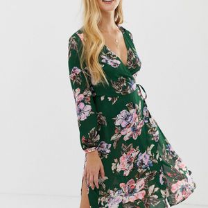 Brave Soul Midi-jurk Met Overslag En Bloemen in het Groen