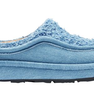 Axel Arigato Blue Pillow Mule