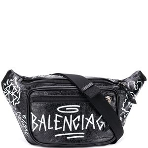 メンズ Balenciaga エクスプローラー ベルトバッグ ブラック