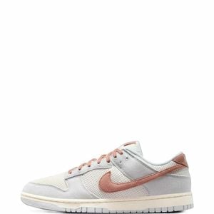 Nike White Dunk Low Retro Se Sneakers for men