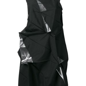 Top structuré à design asymétrique à une épaule Issey Miyake en coloris Noir