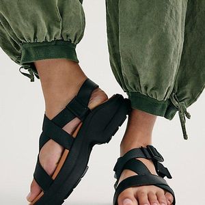 Chaco Green Cushform Sandals