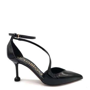 Ninalilou Black Pumps