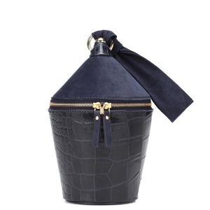 Staud Blau Bucket-Bag Minnow aus Leder