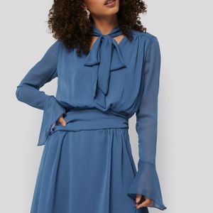 Trendyol Neck Detailed Mini Dress in het Blauw