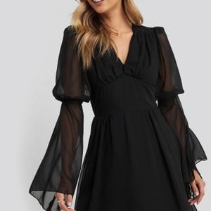 Trendyol Corsage Detailed Mini Dress in het Zwart