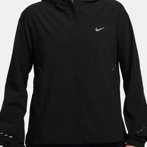 Nike Black Swift Repel Packable Running Jacket