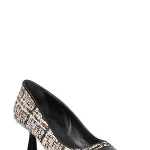 Saint G. Black Bourbon Pointed Cap Toe Pump