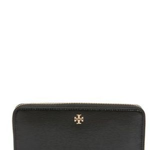 Tory Burch Black Robinson Patent Leather Continental Wallet -