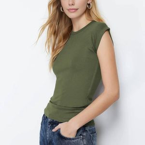 WOVCOR Green Minimal Fitted Cap Sleeve Crew Neck Everyday Top