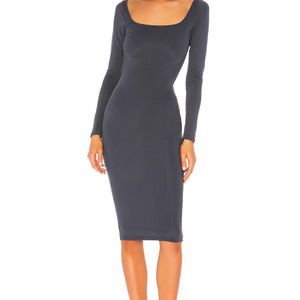 superdown Grau Shelia Midi Dress