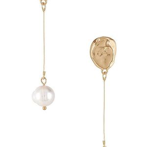 petit moments White Kylie Earrings