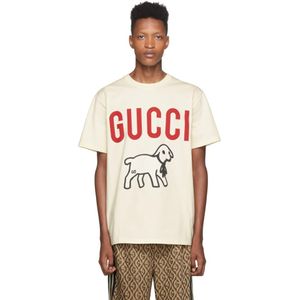 メンズ Gucci オフホワイト プリント T シャツ