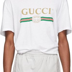 メンズ Gucci ホワイト オーバーサイズ ロゴ T シャツ