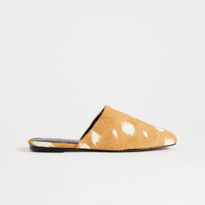 TOPSHOP Metallic Lillie Round Toe Flat Shoe