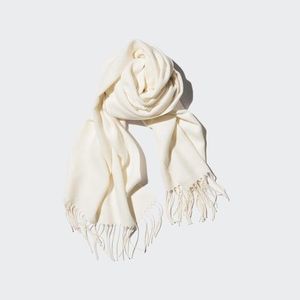 Uniqlo White Heattech Scarf for men