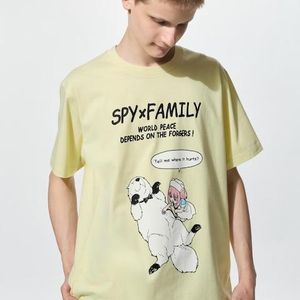 Uniqlo Green Manga Ut Shueisha 100Th Graphic T-Shirt (Spy X Family) for men