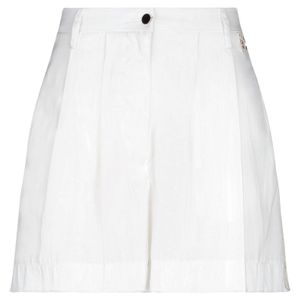 Shorts e bermuda di Relish in Bianco