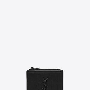 MONOGRAMME Porte-cartes zippé en cuir embossé crocodile Saint Laurent pour homme en coloris Noir