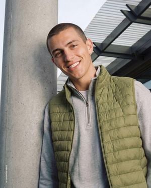 Benetton Benetton, Regular Fit Padded Sleeveless Jacket - Green