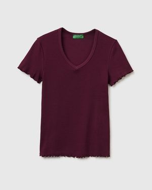 Benetton Benetton, Ribbed V-Neck T-Shirt - Red