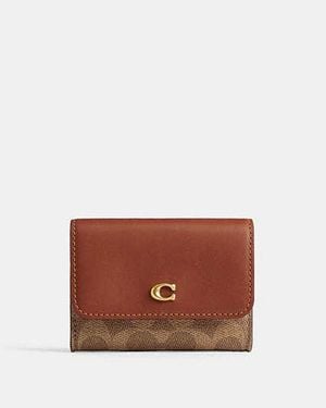 COACH Essential Flap Card Case - White