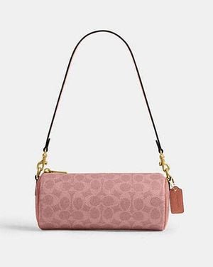 COACH Bolso Cilíndrico En Lona De La Firma - Rosa