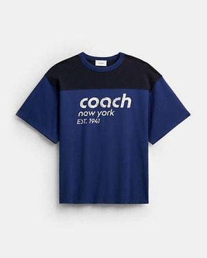 COACH Camiseta Con Bloques De Color En Algodón Orgánico En Azul, Talla Grande