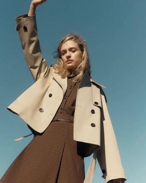 Fabrique Beatrice Wind And Wrinkle Resistant Short Trench Coat - Blue