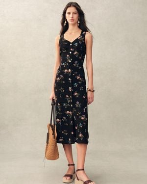 Fabrique Caro Stitched Floral Scalloped Trim V Neck Cinched Sleeveless Dress - Natural