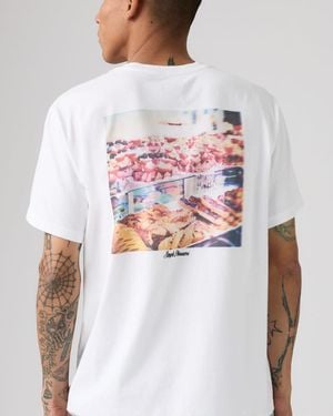 Levi's Relaxed Fit Graphic Tee - White