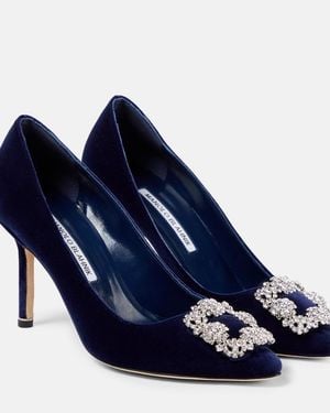 Manolo Blahnik Hangisi 90 Embellished Velvet Court Shoes - Blue