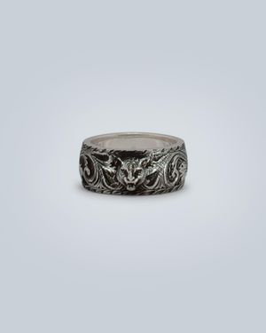 Gucci Schmaler Ring aus Silber mit Felinekopf - Mettallic