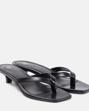 TOTEME Leather Thong Sandals - Gray