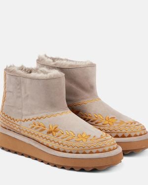 Robert Clergerie Zarina Shearling-Lined Suede Snow Boots - Natural