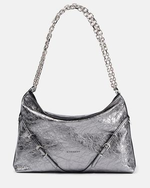Givenchy Schultertasche Voyou Chain Medium aus Metallic-Leder - Grau