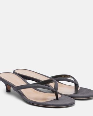 Gianvito Rossi Calypso 35 Suede Thong Sandals - Gray