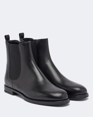Manolo Blahnik Chelsa Leather Chelsea Boots - Black