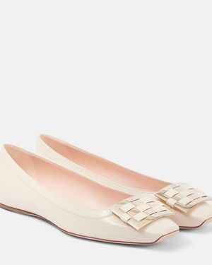 Roger Vivier Trompette Ball Leather Ballet Flats - Natural
