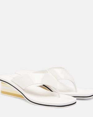 Chloé Swimming Cool Patent Leather Thong Sandals - White
