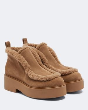 Gianvito Rossi Ankle Boots Yari Aus Veloursleder Mit Shearling - Braun