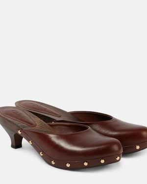 Chloé Judith Studded Leather Clogs - Brown