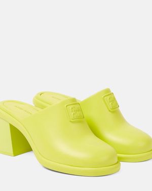 Miu Miu Mules & Zuecos - Amarillo