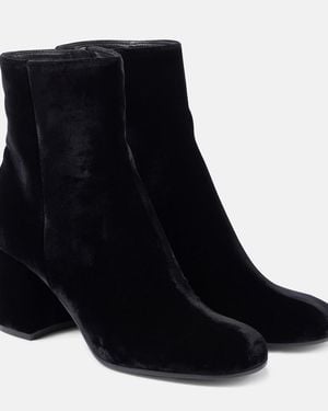 Gianvito Rossi Joelle 70 Velvet Booties - Black